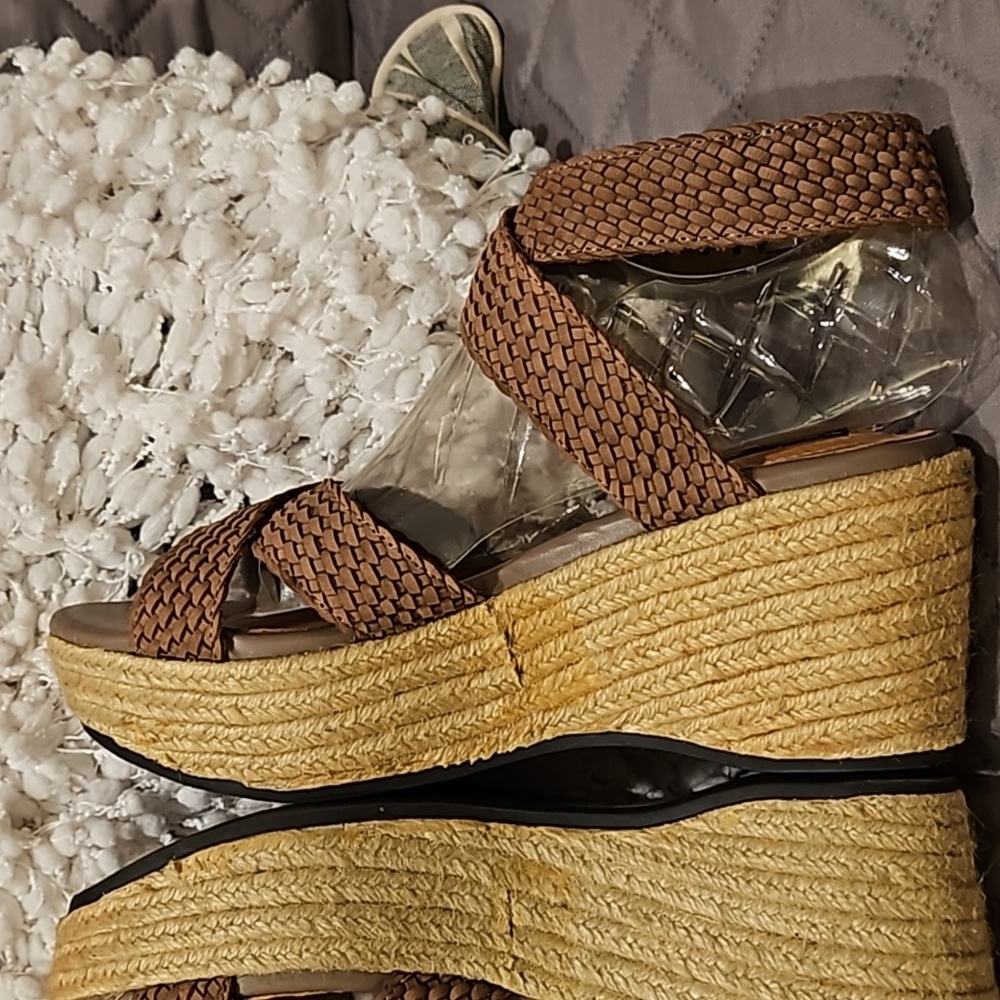 Adam Tucker Sandals - Picture 9 of 17